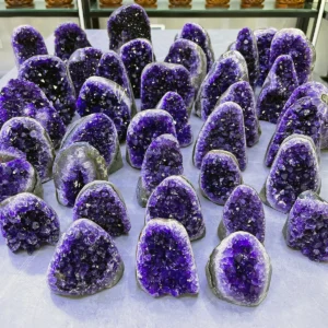 Natural Amethyst Geode Purple Crystal Quartz Cluster Dream Energy Healing Thunder Egg Wholesale Home Decoration